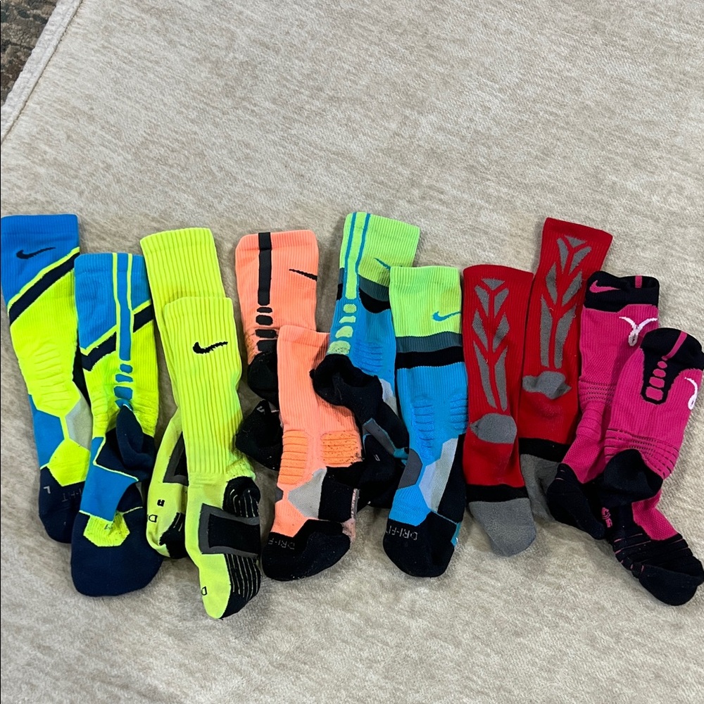 Nike Men's Athletic Crew Socks - Vibrant Multi-Pack